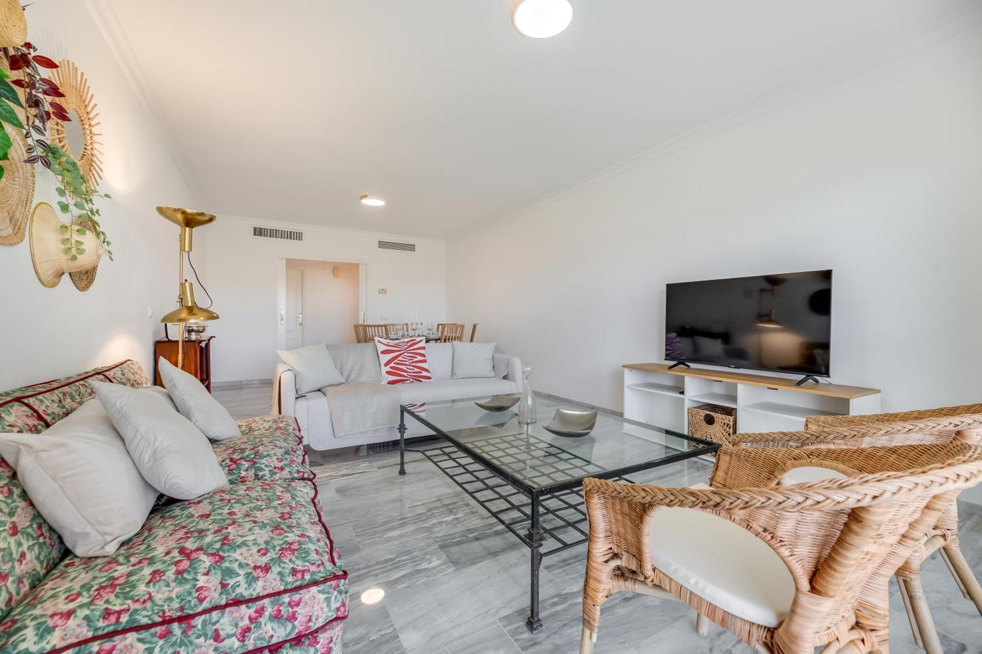Stunning Duplex By The Golf & Terrace By The Apartamento Marbella
