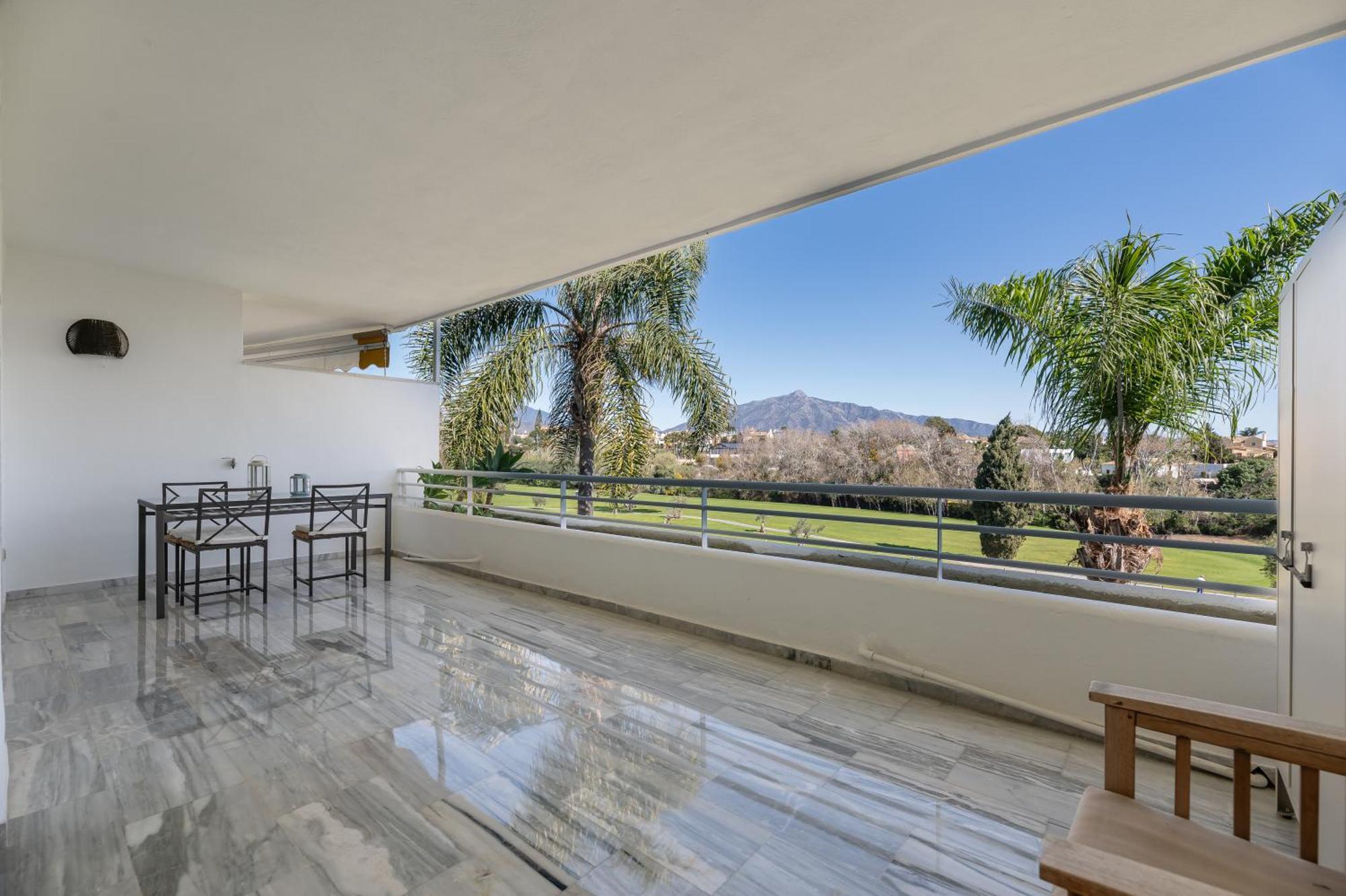 Apartamento Stunning Duplex By The Golf & Terrace By The Marbella