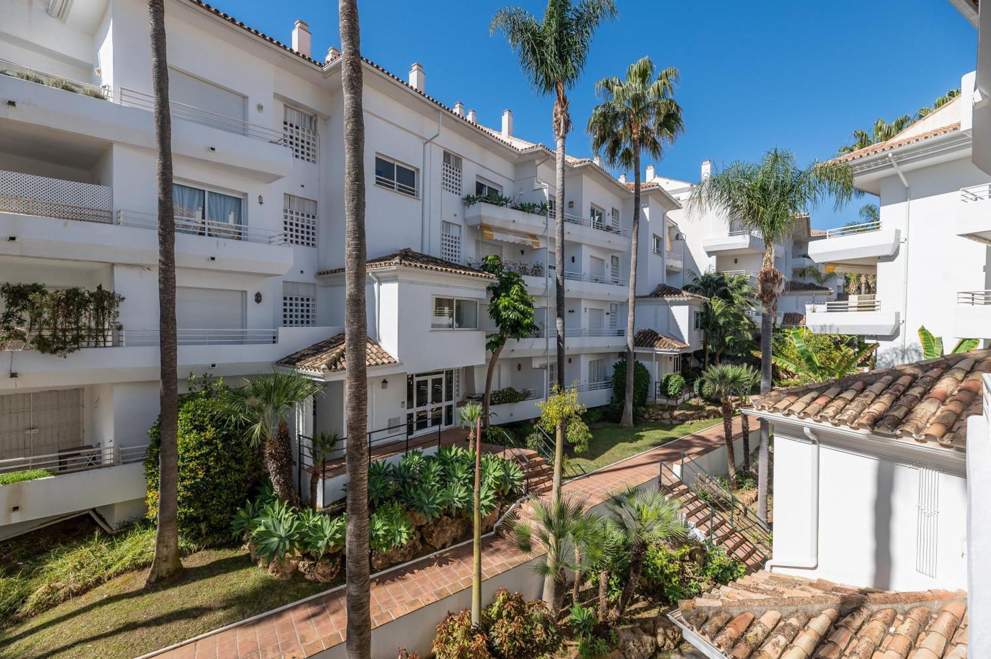 Stunning Duplex By The Golf & Terrace By The * Marbella