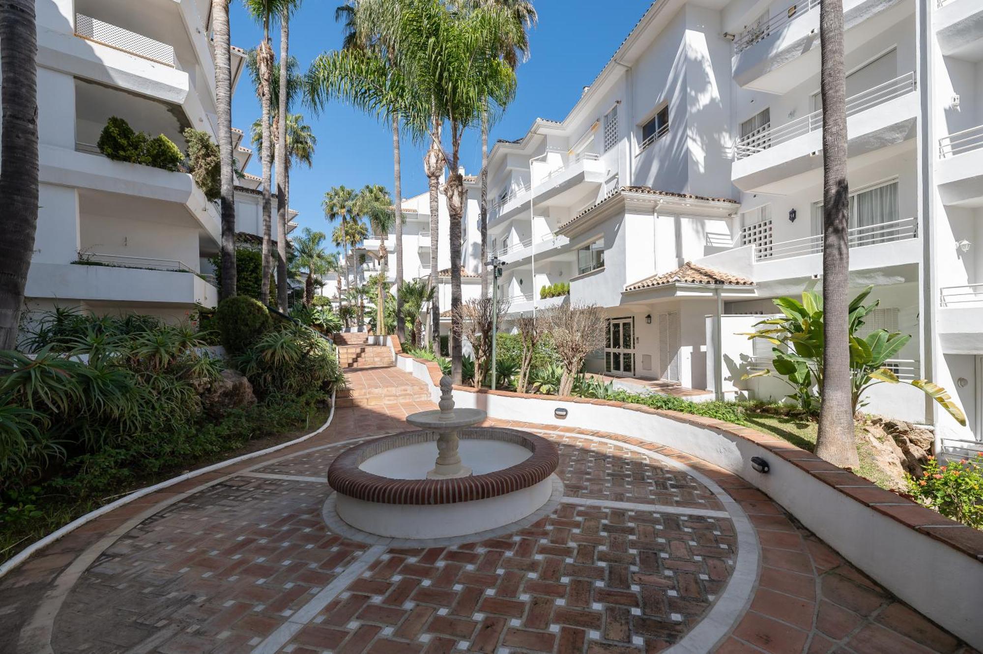 Stunning Duplex By The Golf & Terrace By The Apartamento Marbella
